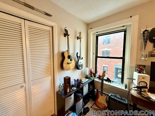 Foto del edificio - 1526 Tremont St