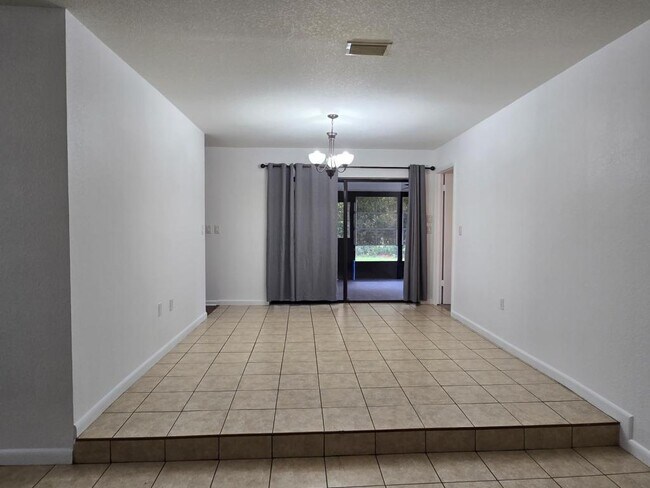 Foto del edificio - 1420 Mariner Blvd