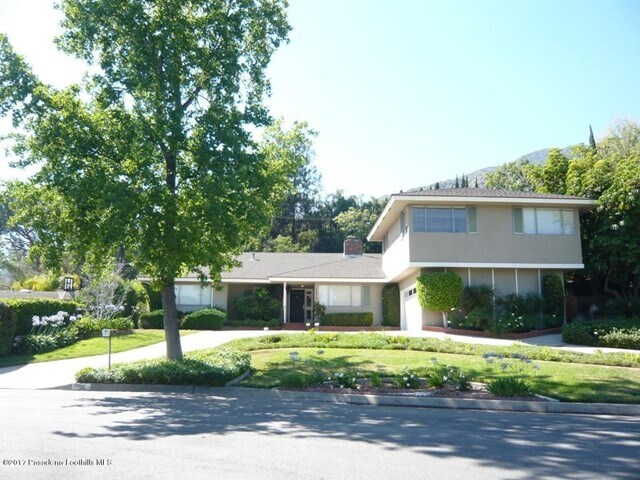 Primary Photo - 1115 Oakwood Pl