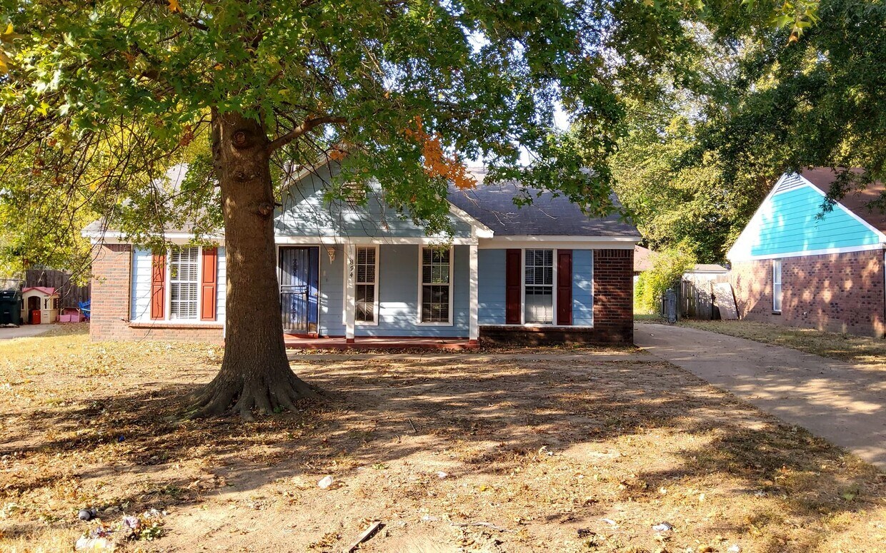 Building Photo - Welcome to 894 Longbranch Dr E!