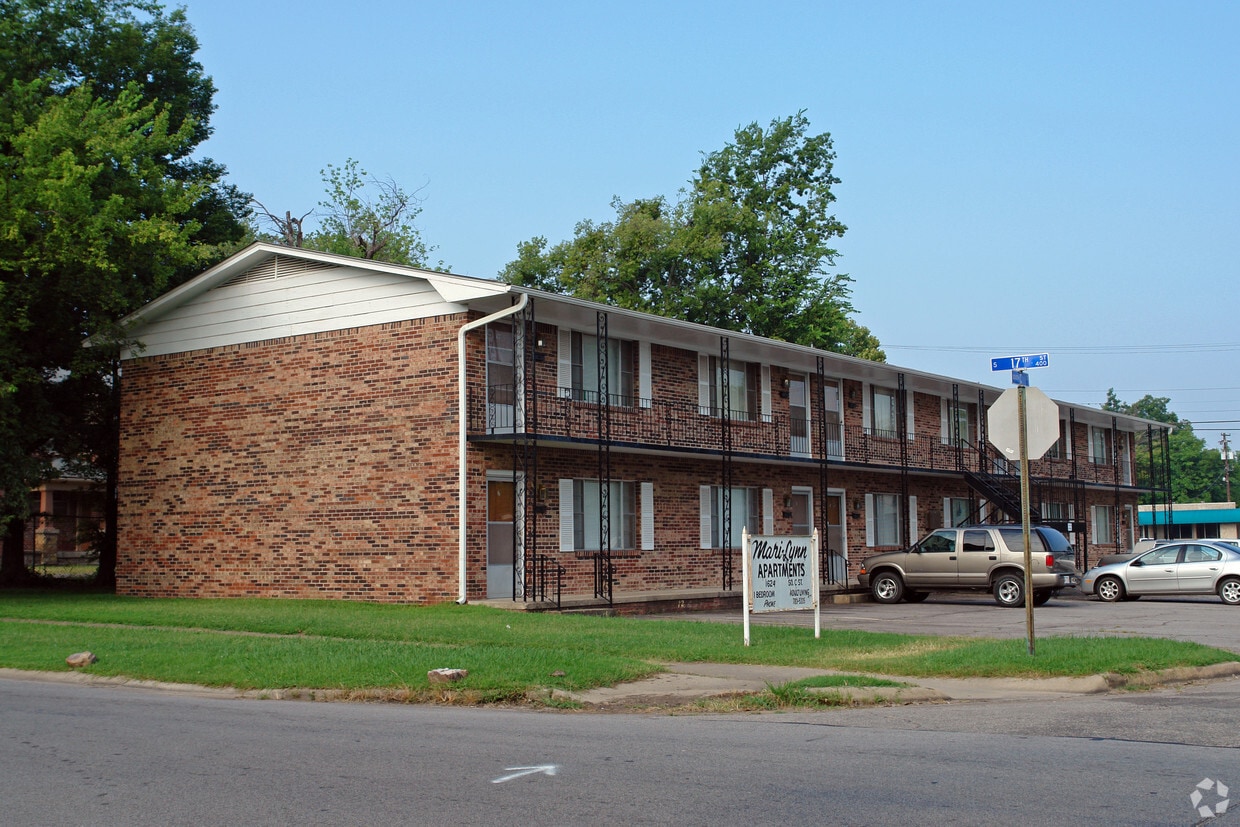 Primary Photo - 1624 S C St