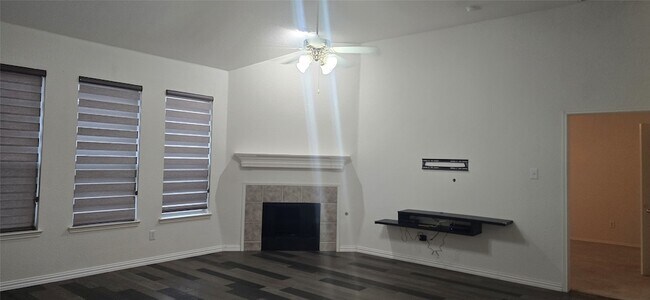 Foto del edificio - 818 Green Pond Dr