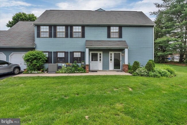Building Photo - 422B Willow Turn