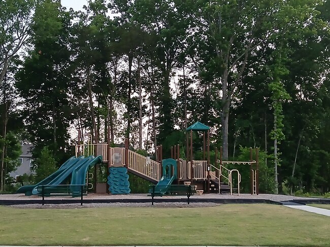 Foto del edificio - 304 Orson Oaks Ln