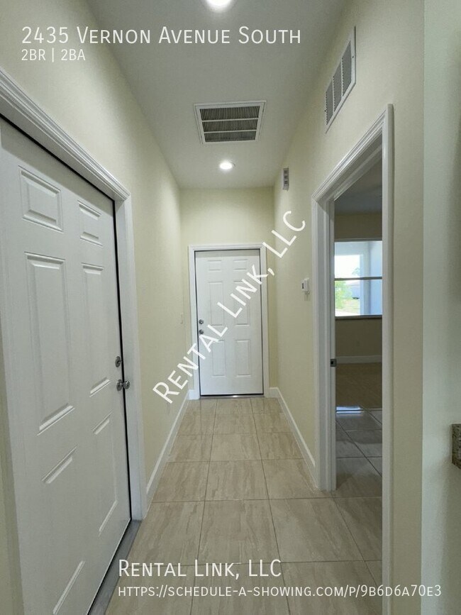 Building Photo - Discover modern living in Lehigh Acres wit...