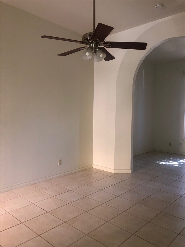 Building Photo - 509 Shiloh Dr