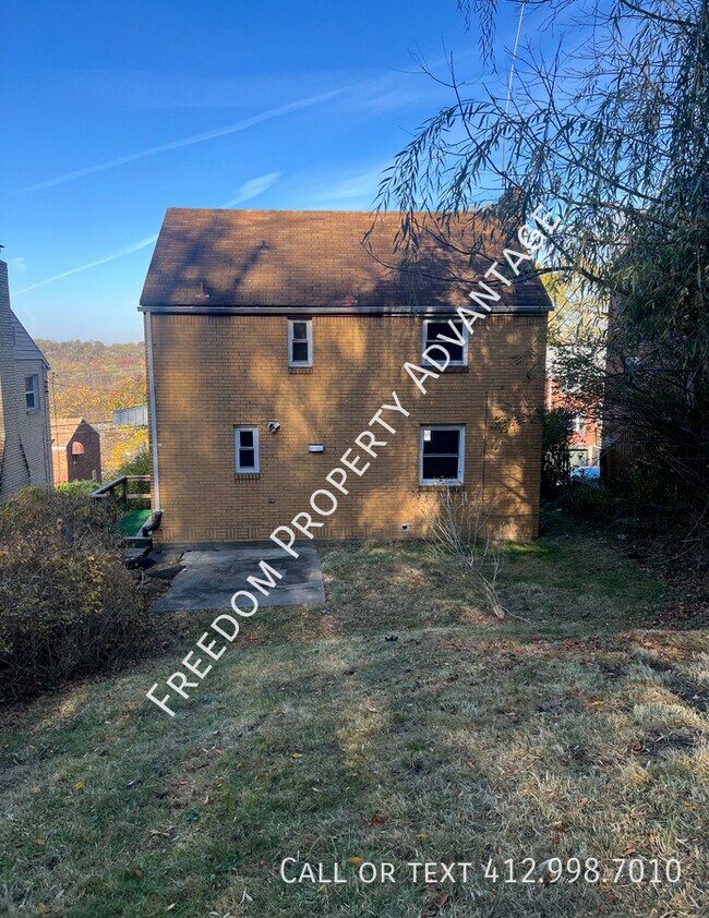 Building Photo - 2066 Lindsay Rd