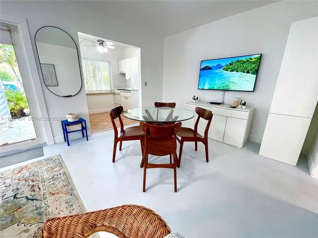 Building Photo - 8036 Harding Ave