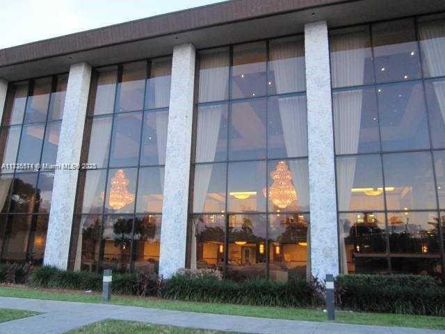 Foto del edificio - 800 SW 131st Ave