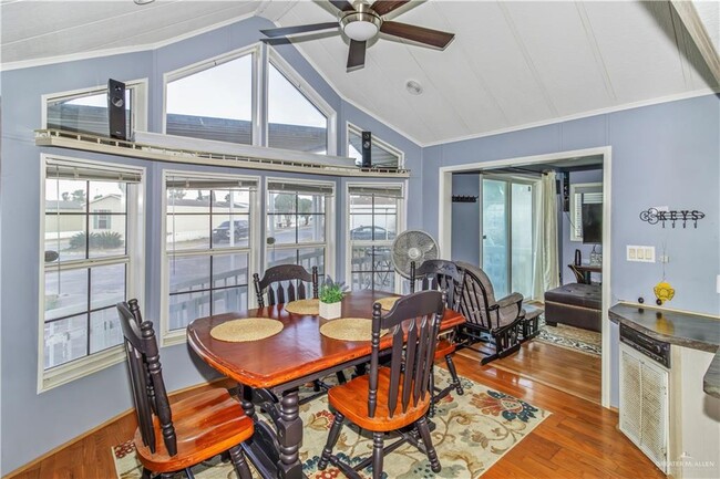 Building Photo - 18 Turner Rd