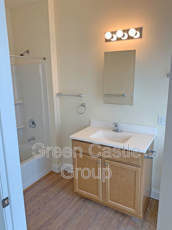 Foto del edificio - 323 Pearl St