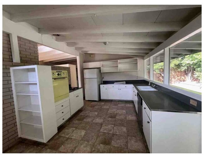 Building Photo - 229 Diablo Ave
