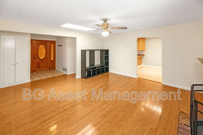 Building Photo - 1550 Kildare Way