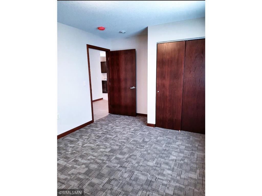 Foto del edificio - 665-675 11th Street Southwest