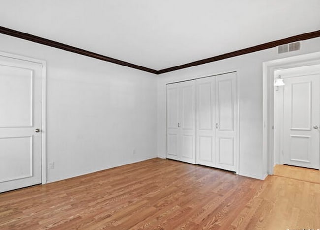 Foto del edificio - 7834 Broadway-278.9