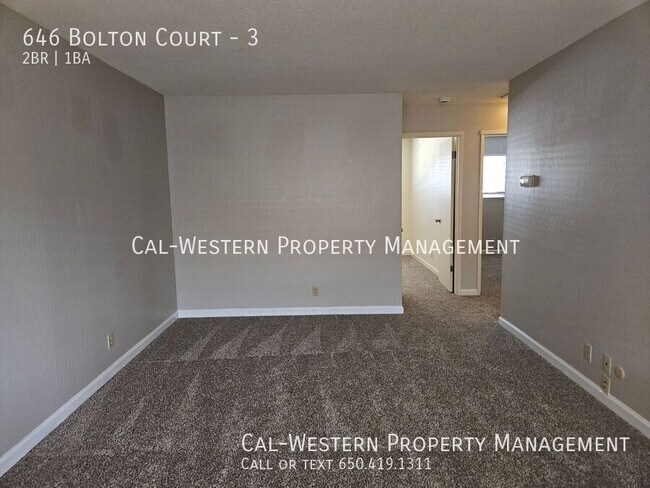 Foto del edificio - 646 Bolton Ct