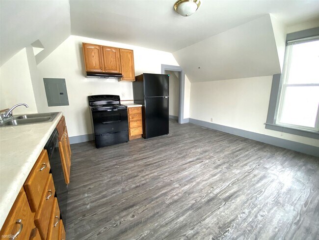 Foto del edificio - 1 br, 1 bath Duplex - 113 Saint Louis Stre...
