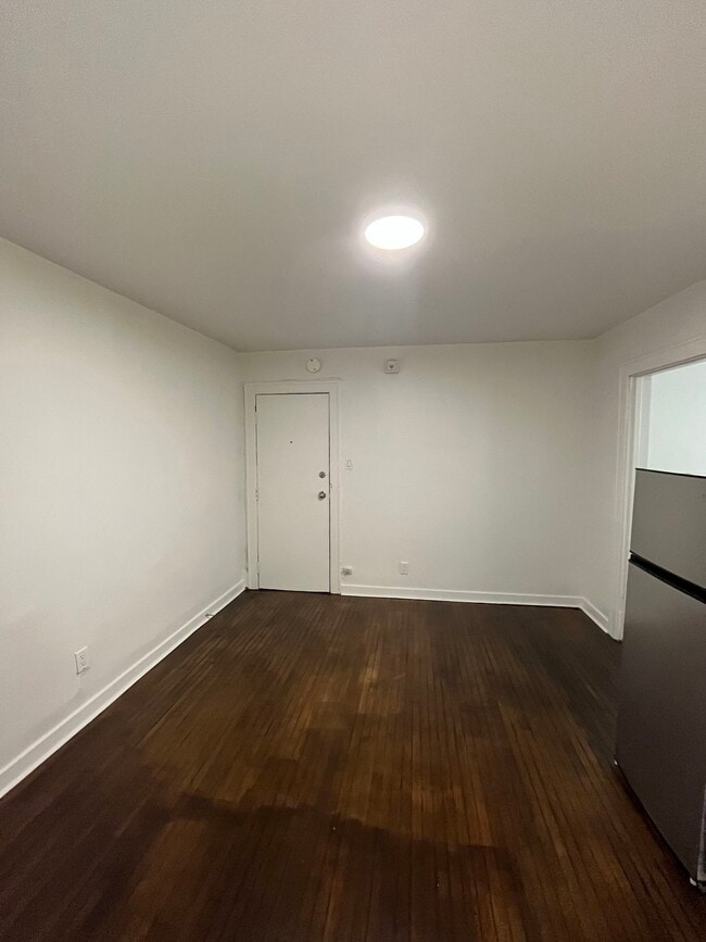 Building Photo - 28 Balmoral Ave.