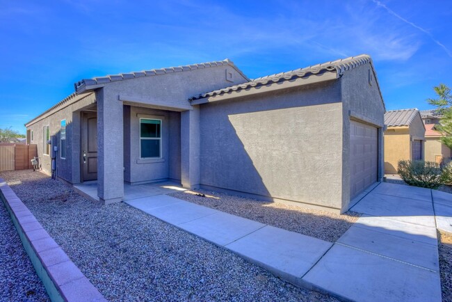 Foto del edificio - Nice 3 Bedroom Home in Madera Highlands