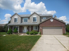 Building Photo - 251 Cloverleaf Ct
