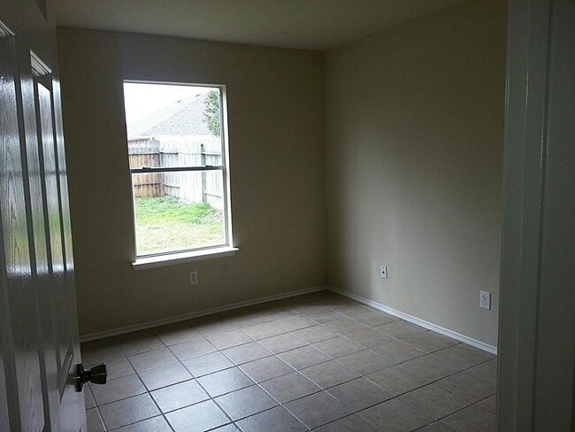 Building Photo - 6719 Lower Arrow Dr