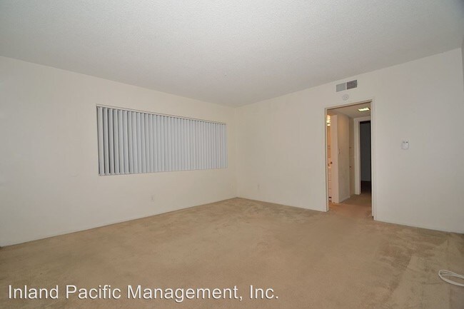 Building Photo - 220 Marine Ave