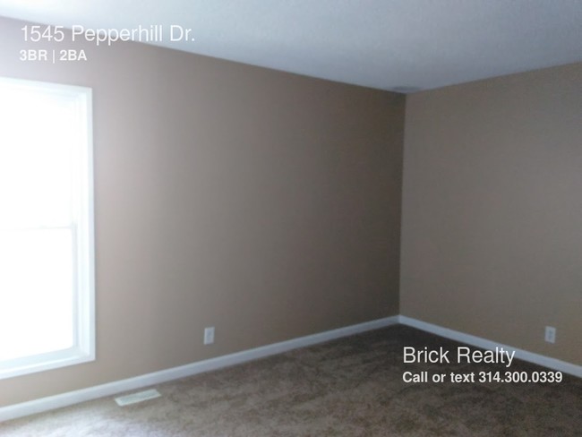 Building Photo - 1545 Pepperhill Dr