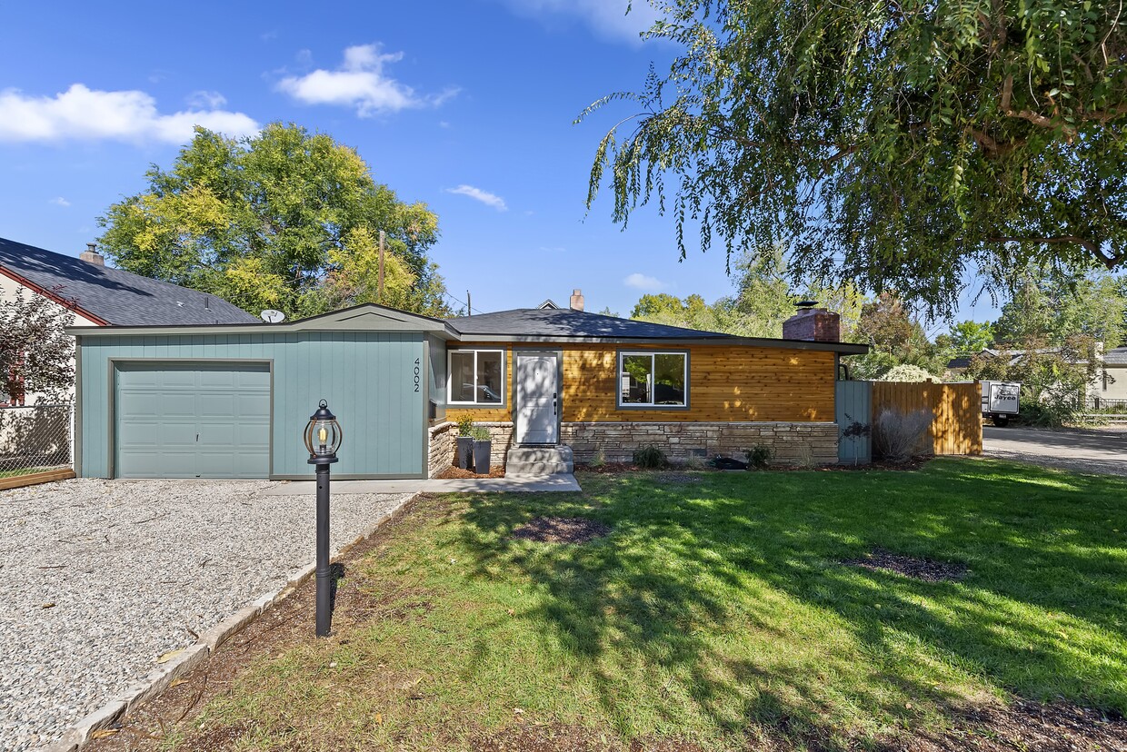 Foto principal - 4002 Albion St