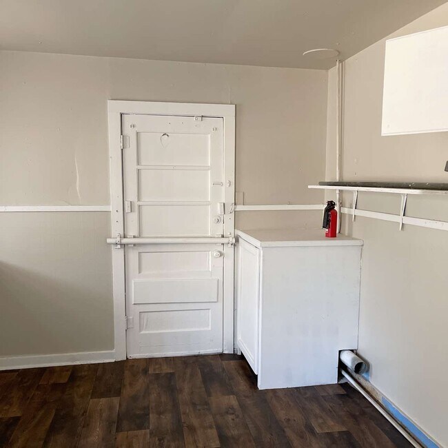 Foto del edificio - 1008 S 3rd St