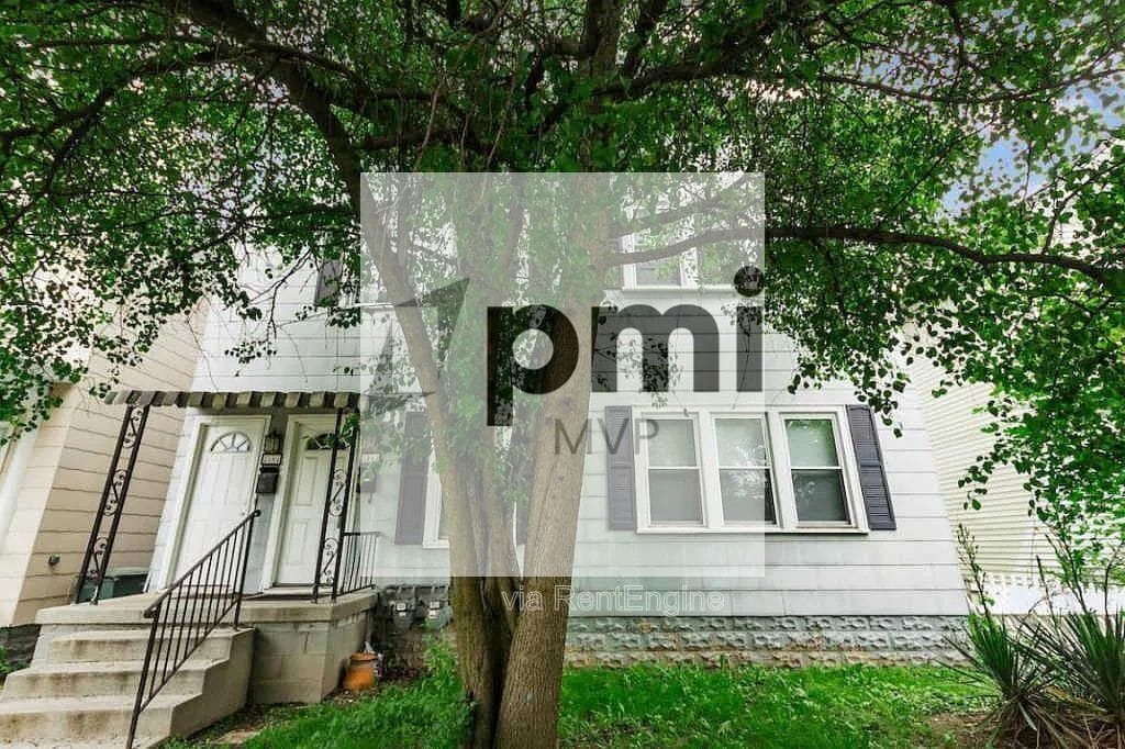 Primary Photo - 2562 Deming Ave