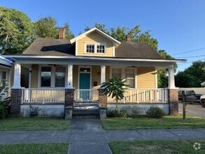 Building Photo - 710 Nun St