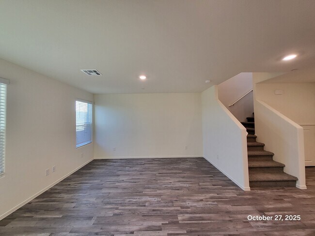 Foto del edificio - 4943 Fern Mesa Ave