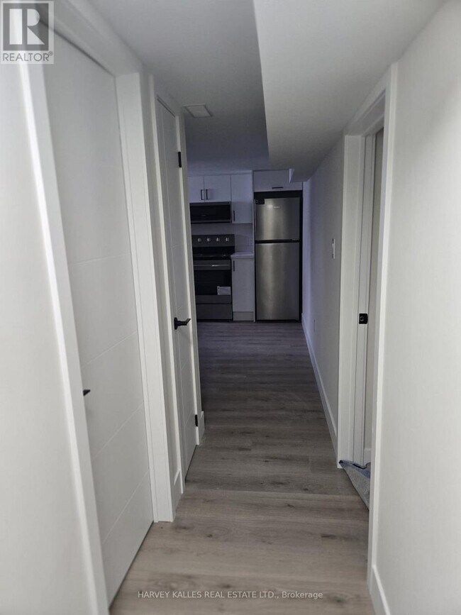 Photo du bâtiment - 111 McAllister Rd