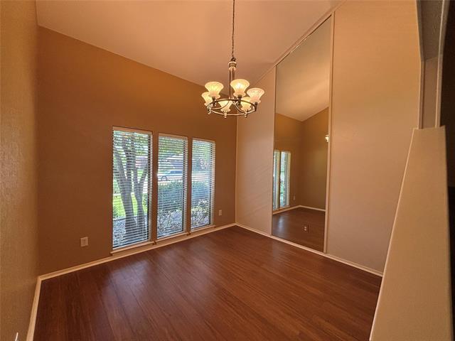 Building Photo - 3300 Wells Dr