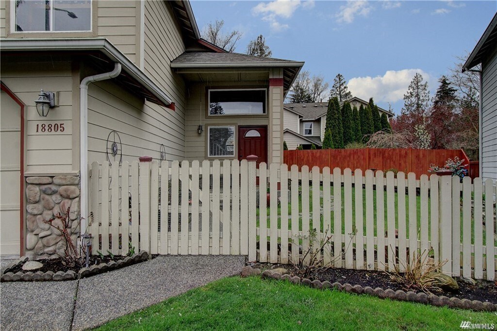 Foto principal - 18805 20th Ave SE