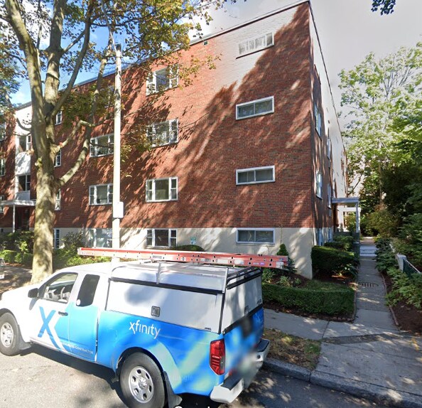 Foto del edificio - 64 Parkman St