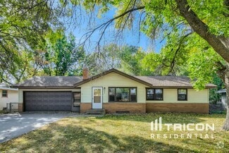 Building Photo - 600 Manor Dr NE