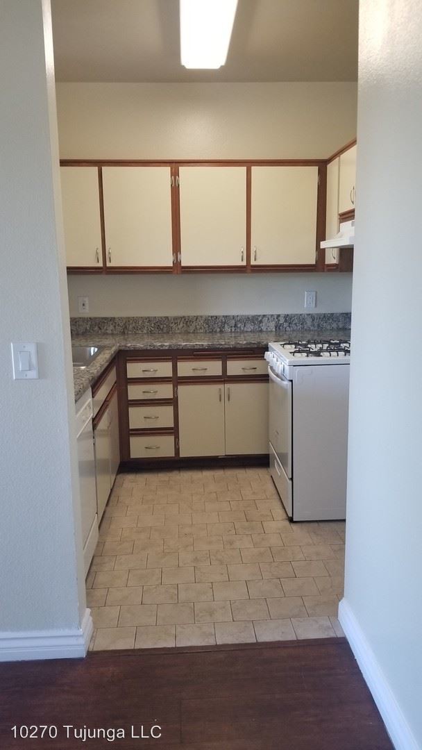 Building Photo - 10270 Tujunga Canyon Blvd