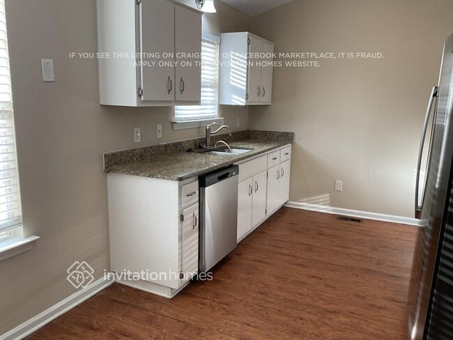 Foto del edificio - 6827 Summit View Dr