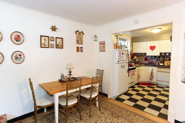 Foto del edificio - 2647 N Sacramento Ave