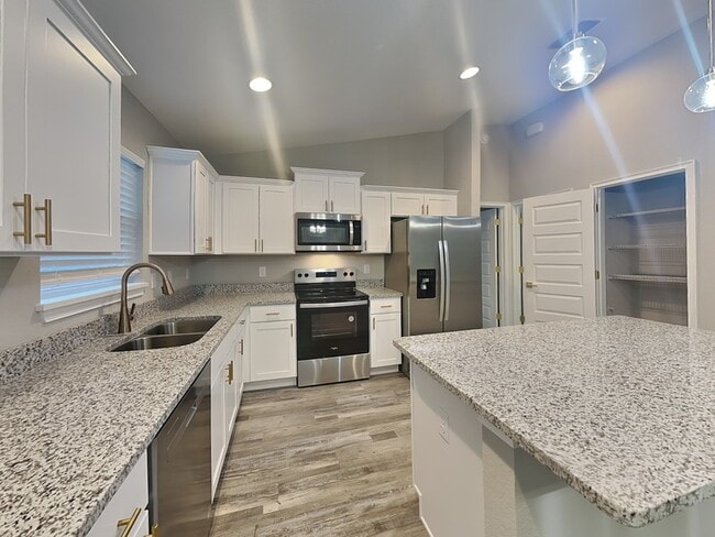 Foto del edificio - 13 Locust Loop