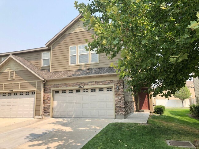 Building Photo - 4944 Mimosa St