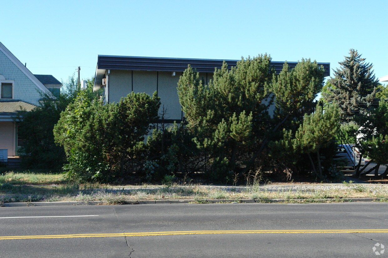 Foto del edificio - 614 E Indiana Ave