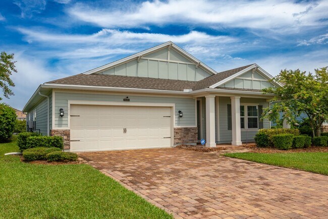 Foto del edificio - Stunning Home in Desirable Neighborhood