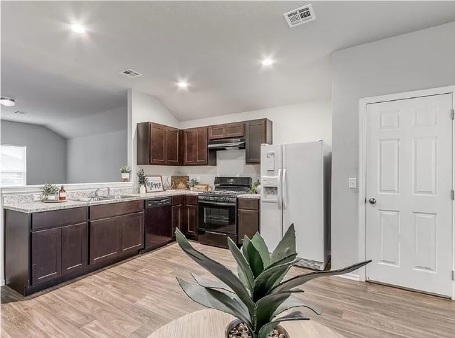 Building Photo - 3 bed 2 bath in East OKC/ Midwest City