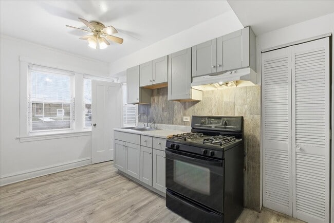 Foto del edificio - 5301 W Jackson Blvd