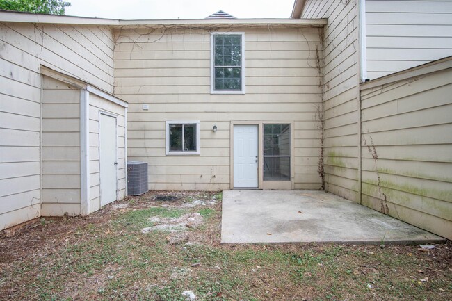 Building Photo - 345 Autumn Ln