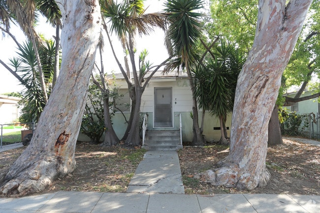 Building Photo - 817 7th St