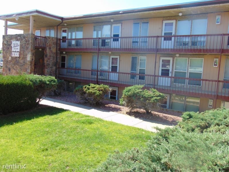 Primary Photo - 2237 E Boulder St