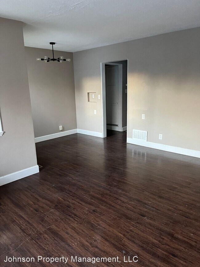 Building Photo - 3 br, 1 bath House - 10119 N. Whittier Street